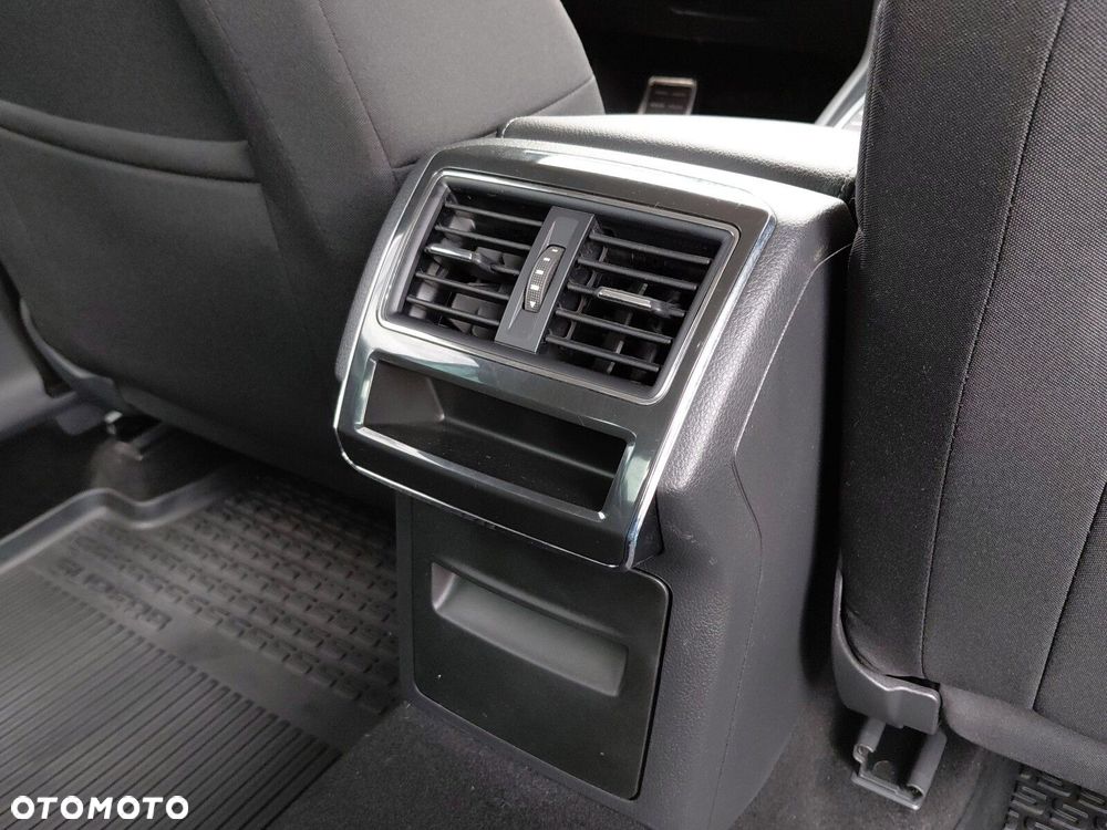 Skoda Superb 1.5 TSI Ambition DSG - 19