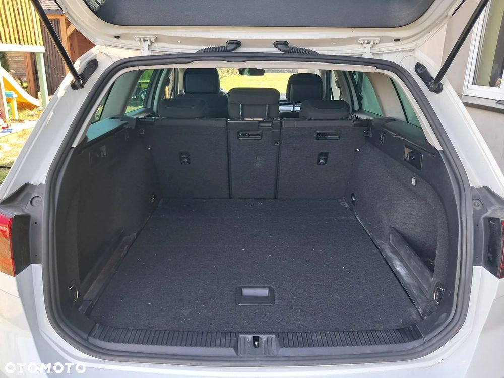 Volkswagen Passat 2.0 TDI SCR DSG Business - 20
