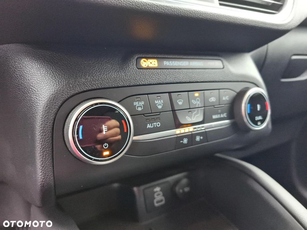 Ford Kuga - 27