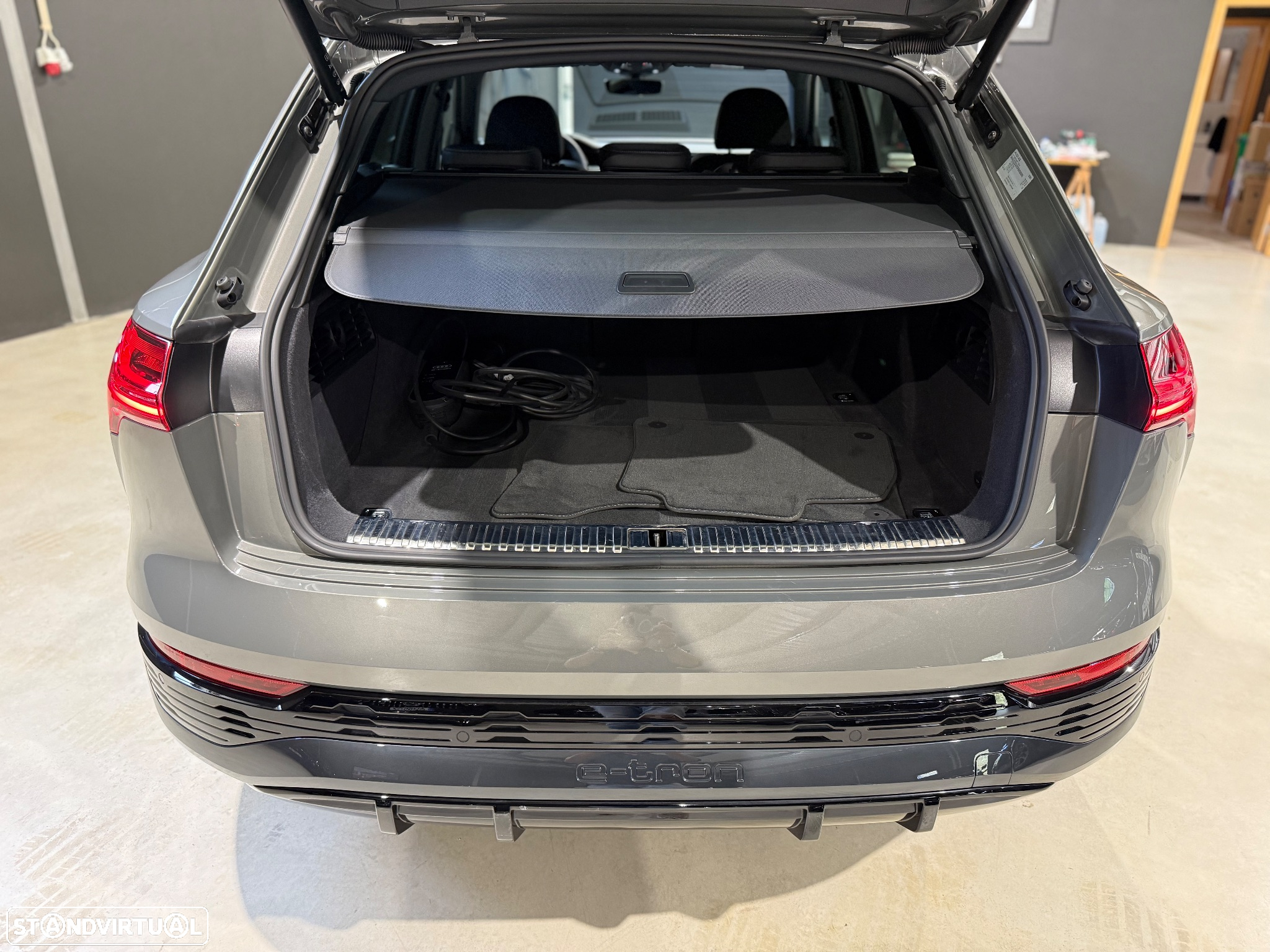 Audi Q8 e-Tron 50 quattro S line - 16