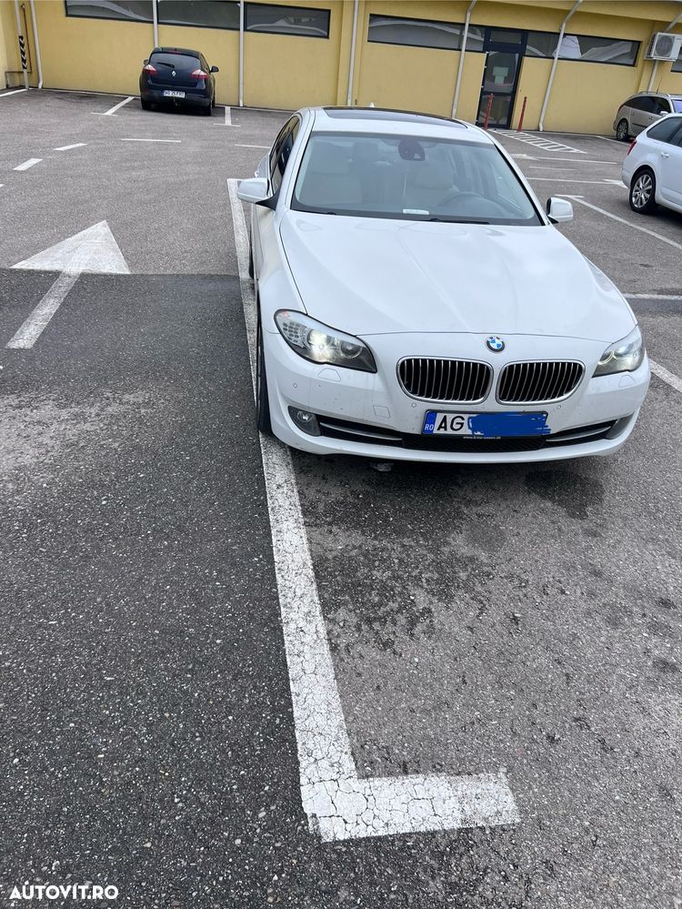 BMW Seria 5 530d Aut. Luxury Line - 2