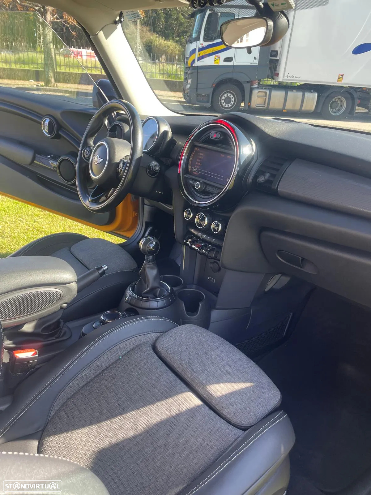 MINI 3 Portas Cooper D - 9