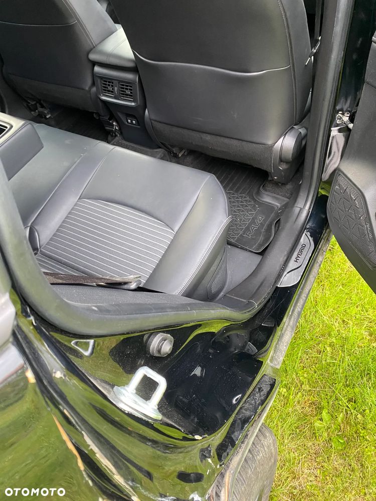 Toyota RAV4 - 16