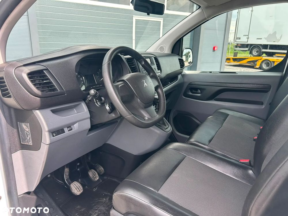 Peugeot Expert L3H1 Long 2.0 HDI **153tyś. km.**Klima**3 osobowy**2020R** - 11