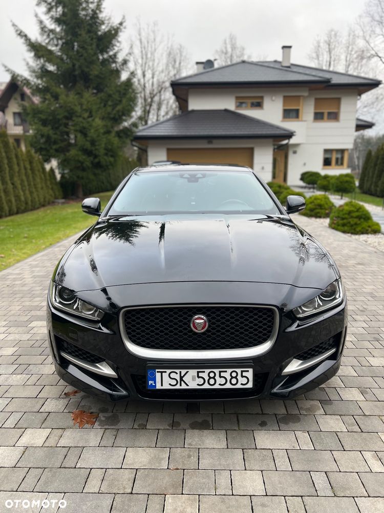 Jaguar XE - 7