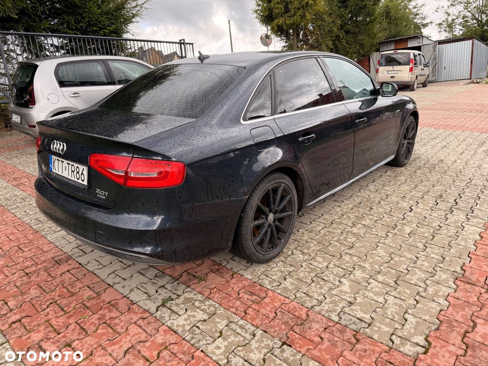 Audi A4 Limousine - 3