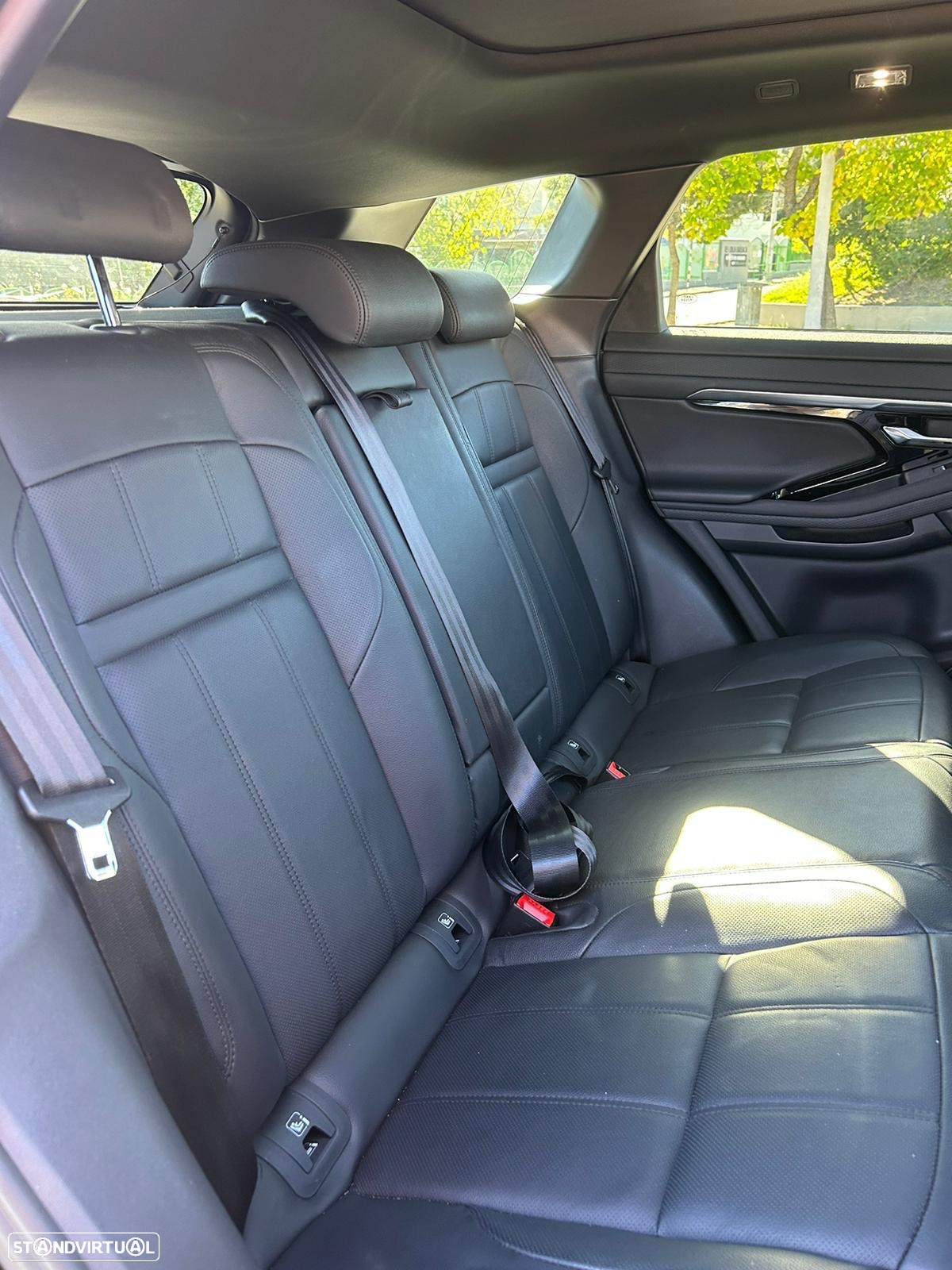 Land Rover Range Rover Evoque 1.5 P160 R-Dynamic SE Auto - 18