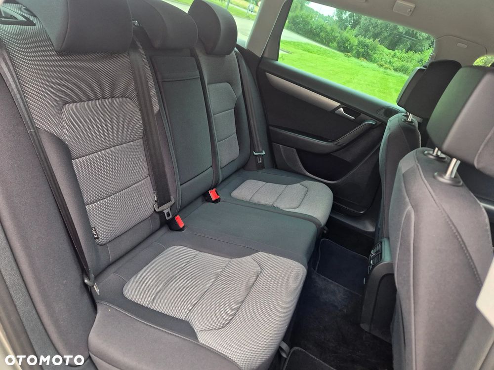 Volkswagen Passat 2.0 TDI DSG BlueMotion Technology Highline - 23
