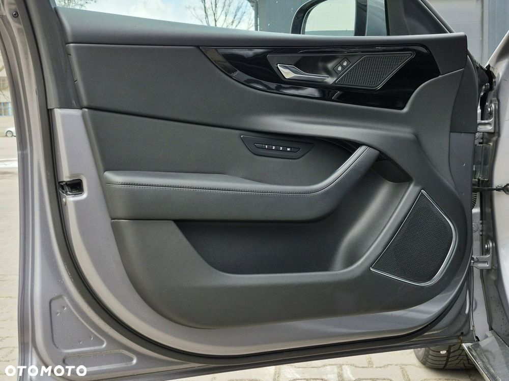 Jaguar XE D200 AWD SE - 17