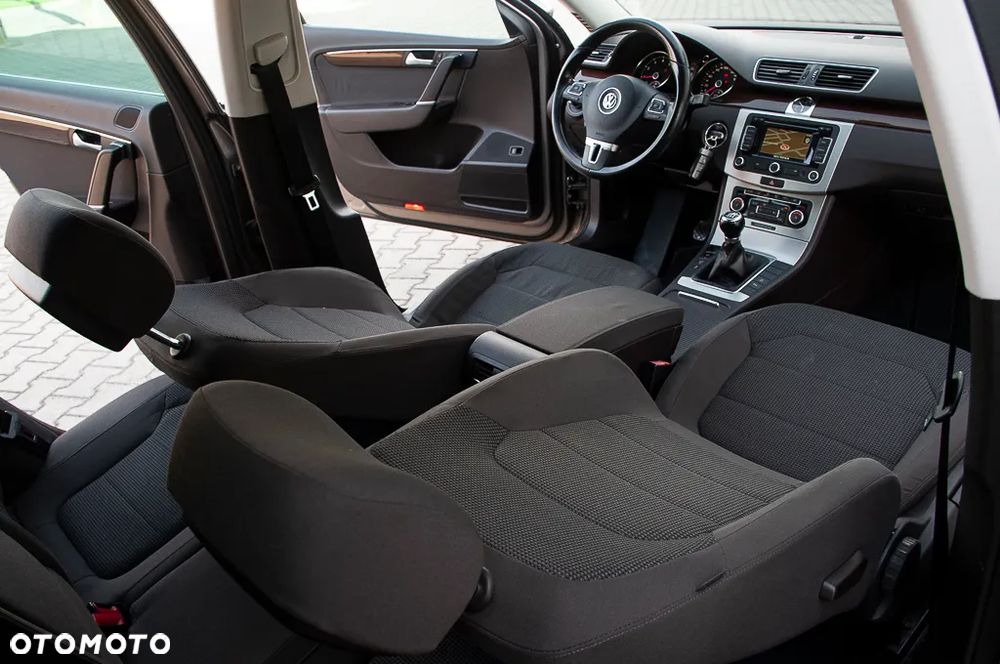 Volkswagen Passat 1.8 TSI Exclusive - 30