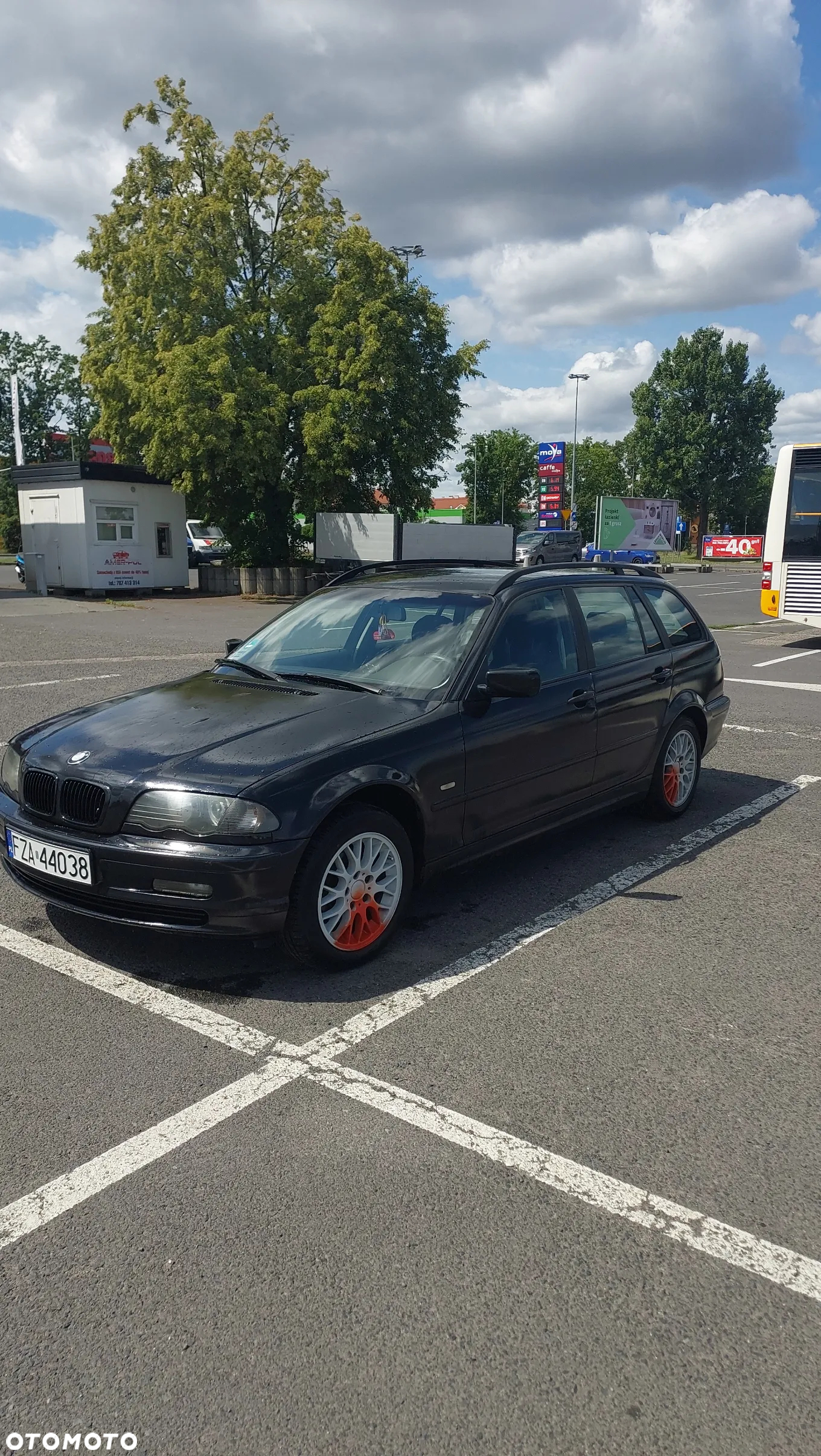 BMW Seria 3 318i - 5