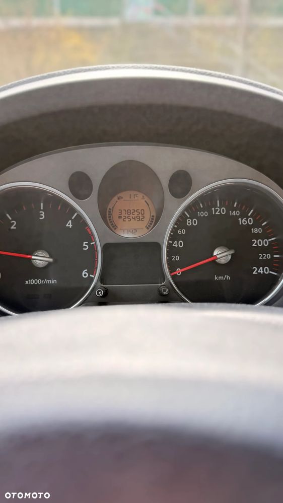Nissan X-Trail 2.0 dCi LE - 16