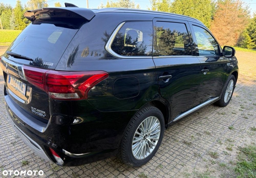 Mitsubishi Outlander - 5