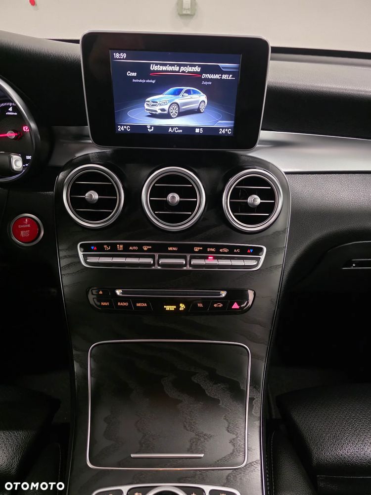 Mercedes-Benz GLC 250 4Matic 9G-TRONIC AMG Line - 13