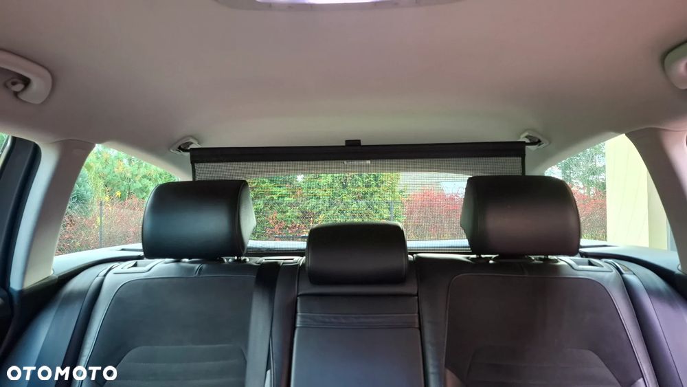 Volkswagen Passat 2.0 TDI Highline DSG - 35