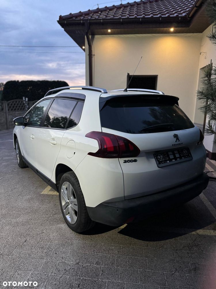 Peugeot 2008 PureTech 82 Allure - 4