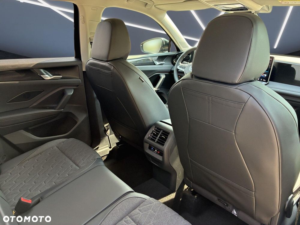 Volkswagen Tiguan - 28