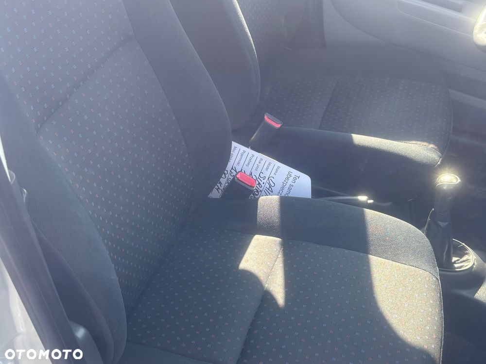 Daihatsu Sirion 1.3 - 10