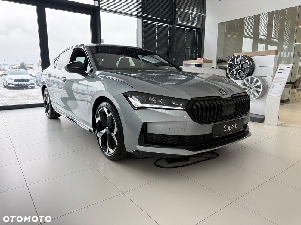 Skoda Superb 2.0 TDI SCR 4x4 Sportline DSG - 2