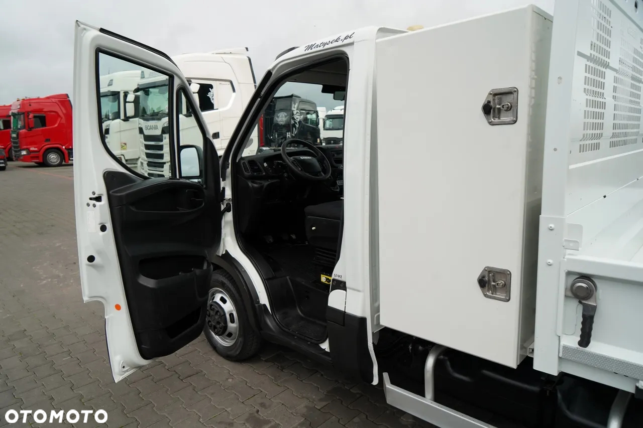 Iveco DAILY 35-140 / WYWROTKA TYLNOZSYPOWA / BLIŹNIAK / SKRZYNIA NARZĘDZIOWA / HAK / MANUAL / 3 OSOBOWY / SPROWADZONY / PO KONTRAKCIE SERWISOWYM - 25