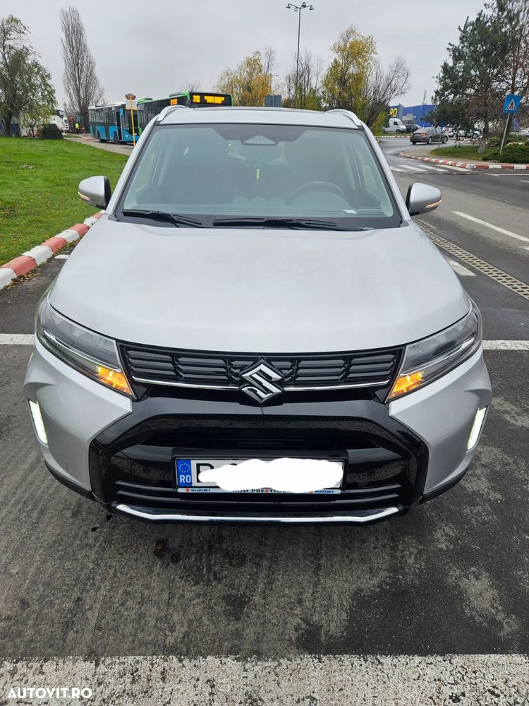 Suzuki Vitara 1.4 Boosterjet MHEV Luxus - 3