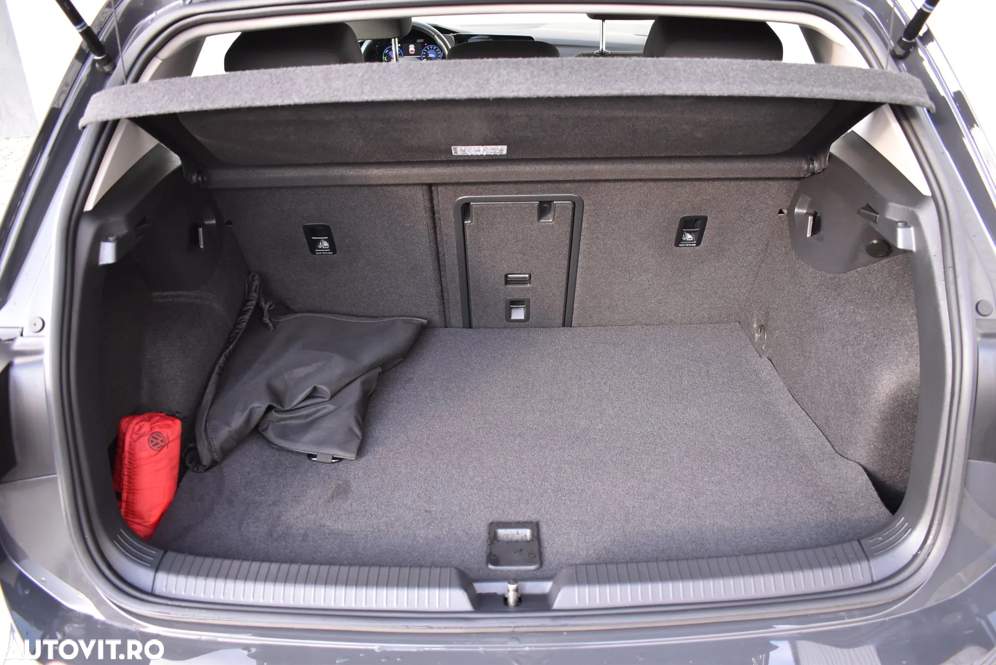Volkswagen Golf 1.5 eHybrid OPF DSG Style - 28