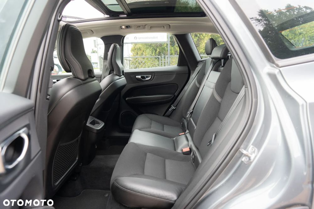 Volvo XC 60 D4 Geartronic Momentum Pro - 22