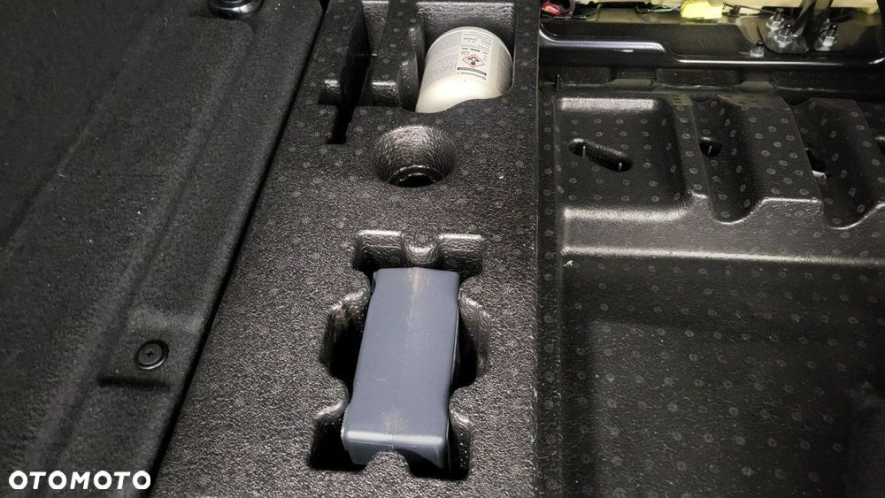 Jaguar F-Pace 5.0 V8 P550 AWD SVR - 26