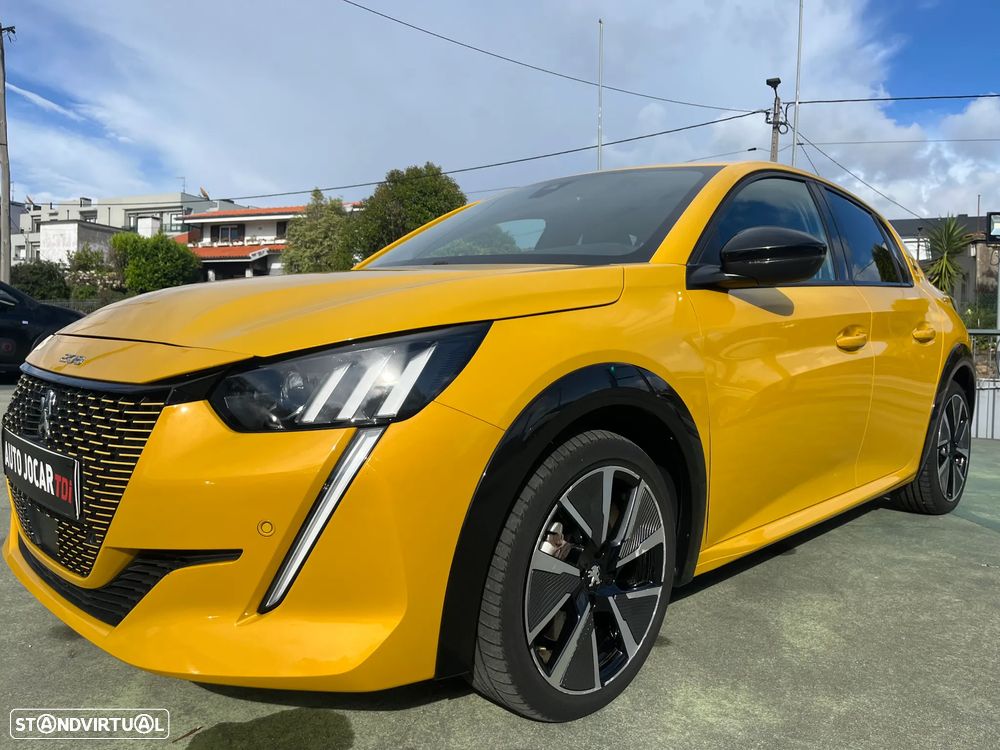 Peugeot e-208 GT+ - 1