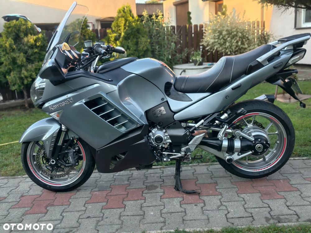 Kawasaki GTR - 22