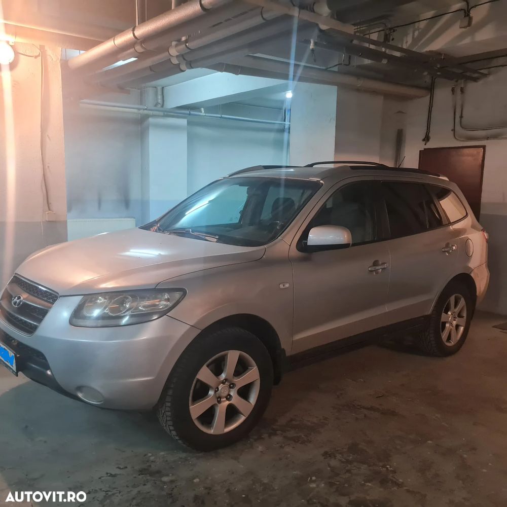 Hyundai Santa Fe 2.2 DSL VGT 5 SEATS 2WD MT CLASSIC - 1
