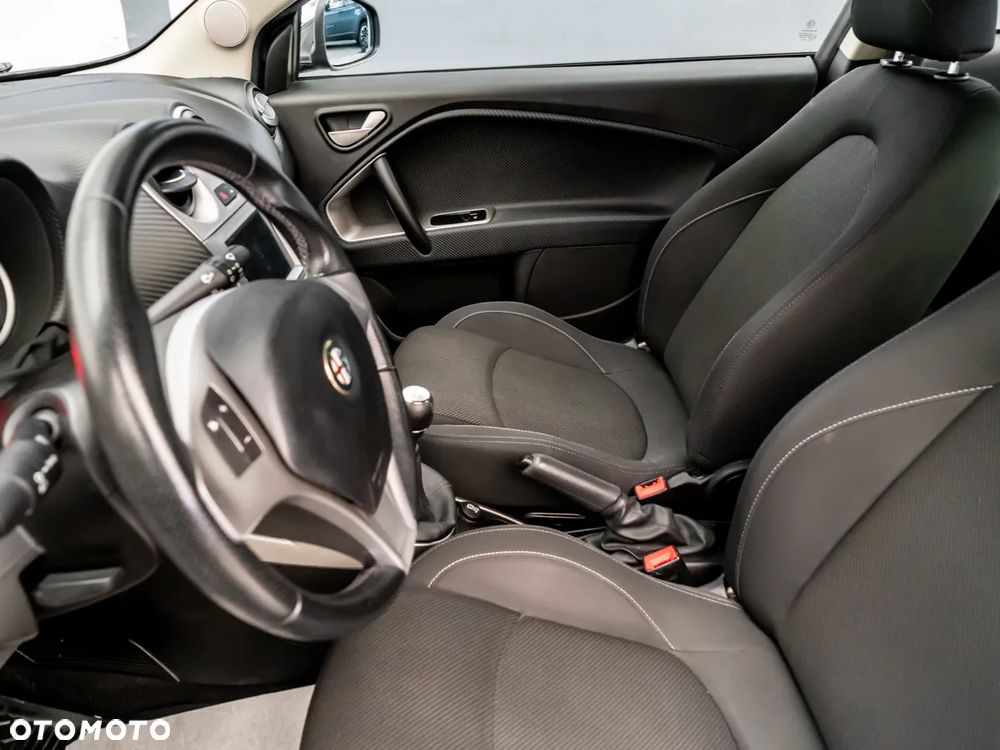 Alfa Romeo Mito - 24