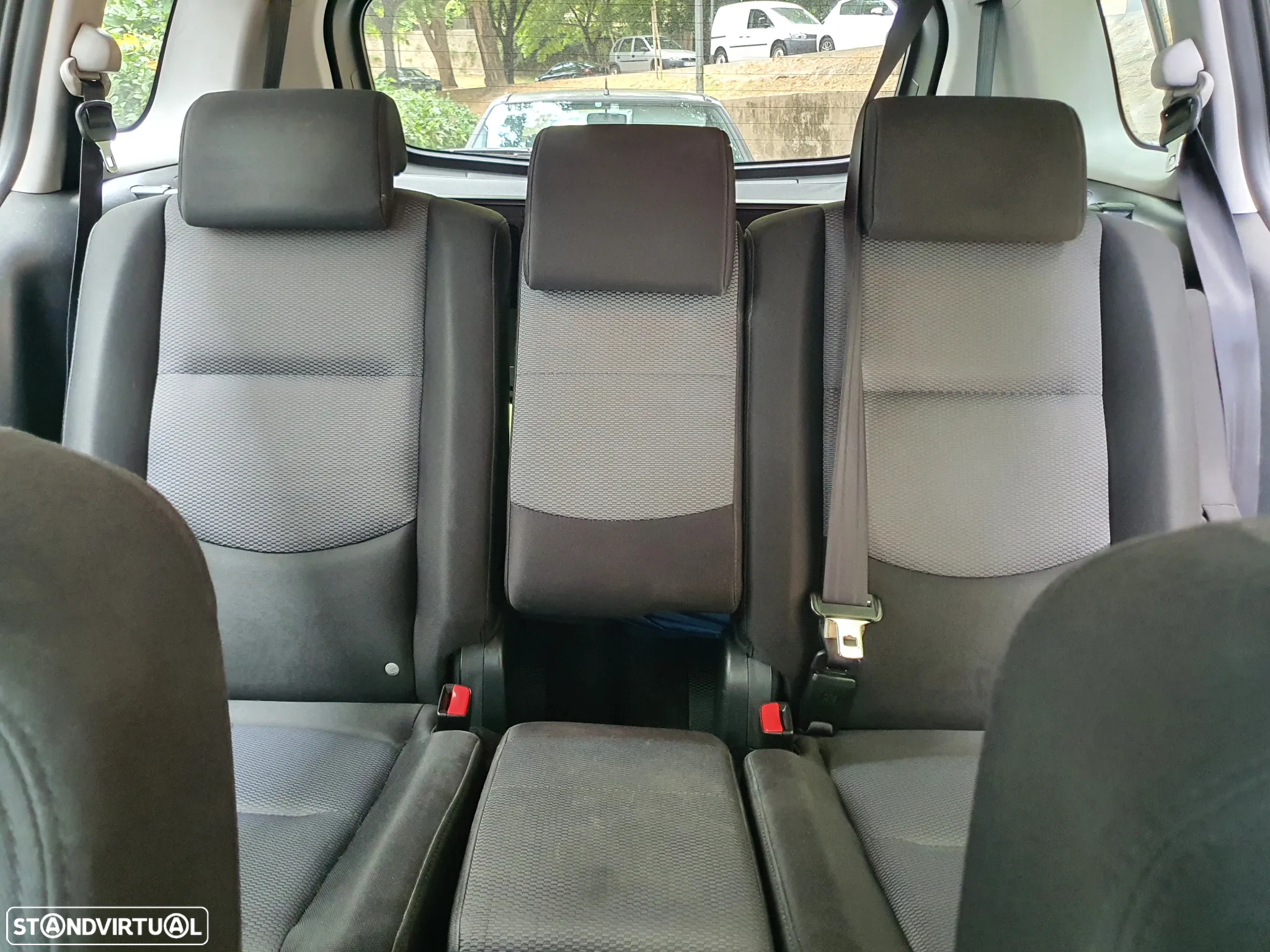 Mazda 5 - 14