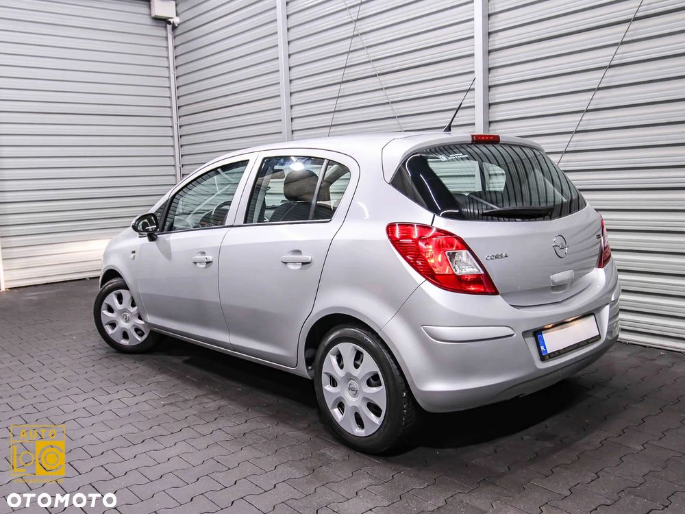 Opel Corsa 1.2 16V Enjoy - 3