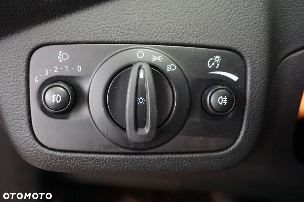 Ford Kuga 2.0 TDCi 2x4 SYNC - 27