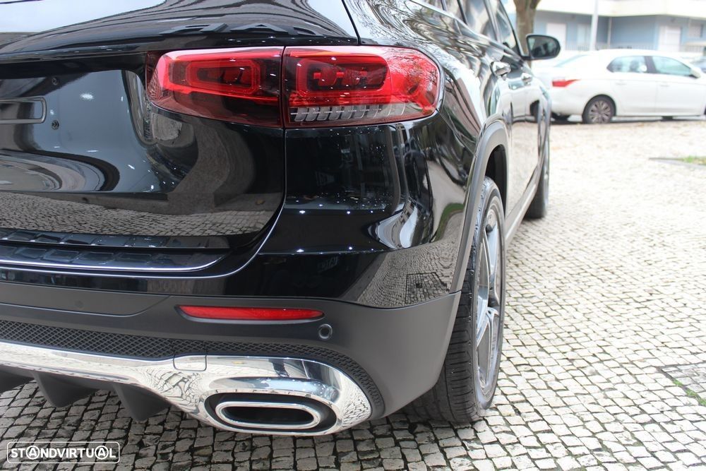 Mercedes-Benz GLB 180 d AMG Line - 12