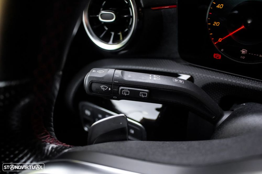 Mercedes-Benz A 250 e AMG Line - 16