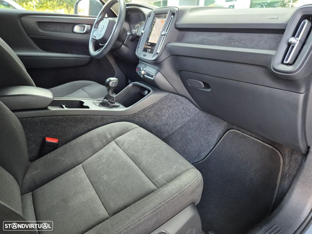 Volvo XC 40 1.5 T2 Momentum - 14