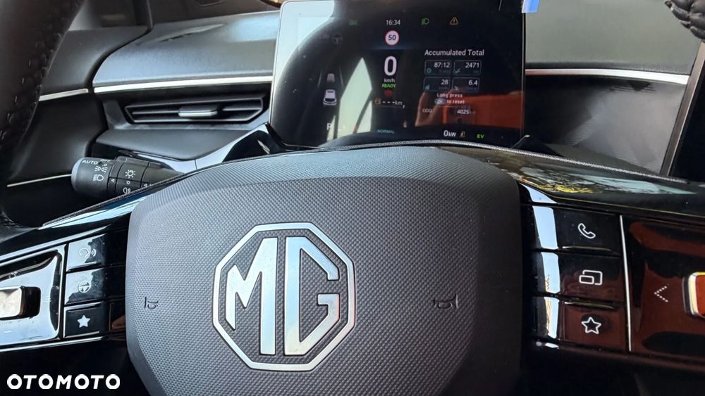 MG HS Hybrid+ - 21