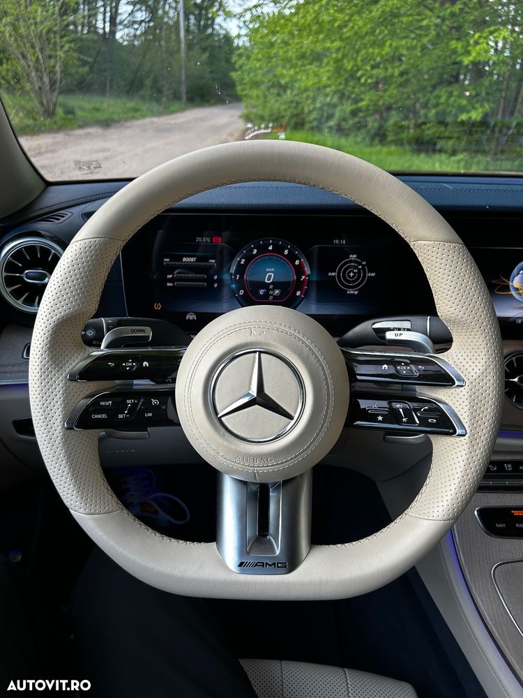 Mercedes-Benz E 400 4MATIC - 15