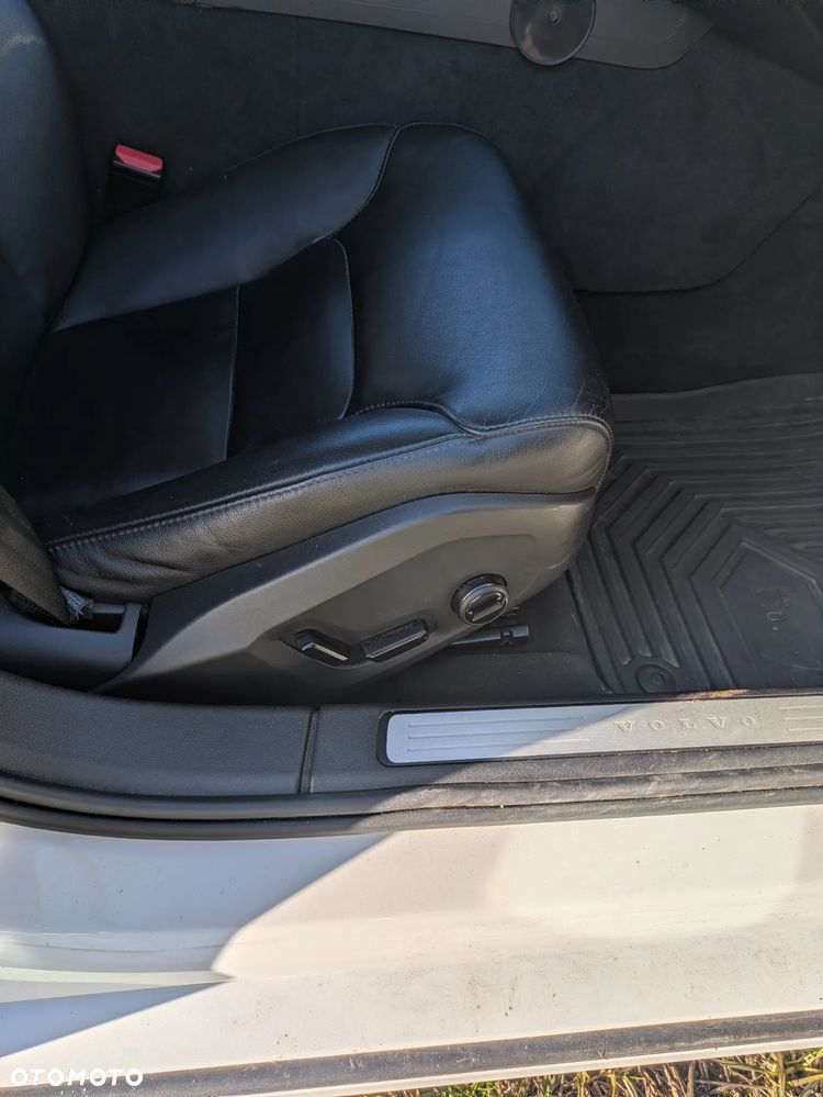 Volvo S60 T6 AWD Momentum Pro - 15