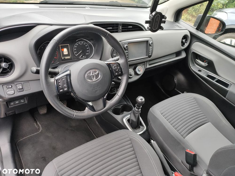 Toyota Yaris 1.5 Life - 12