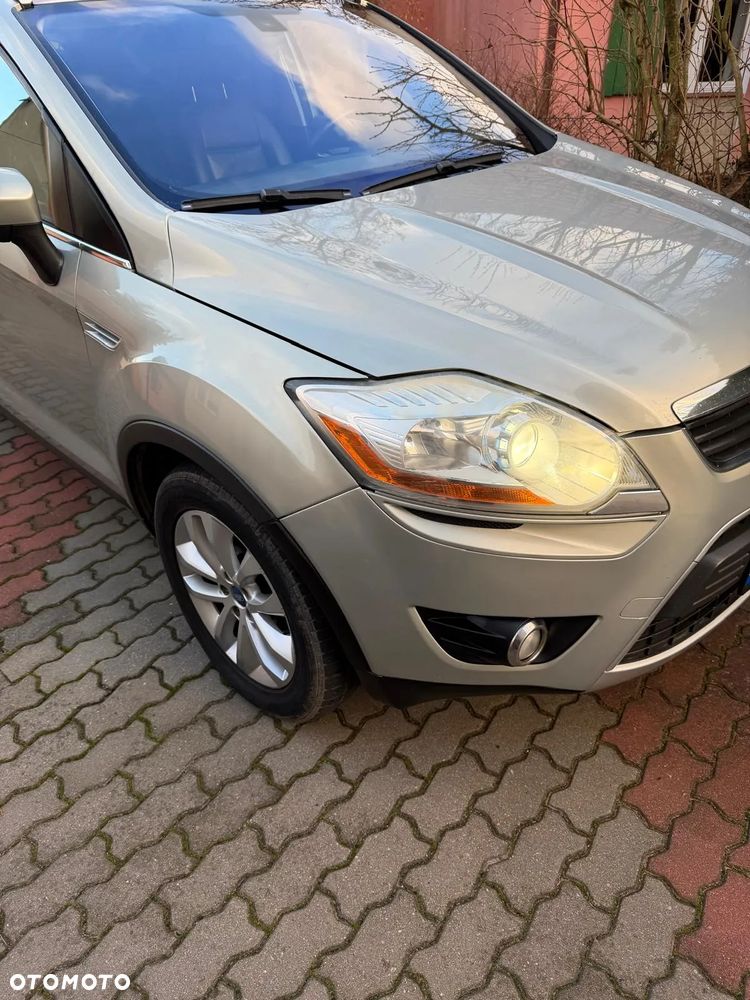 Ford Kuga 2.0 TDCi Titanium FWD - 3