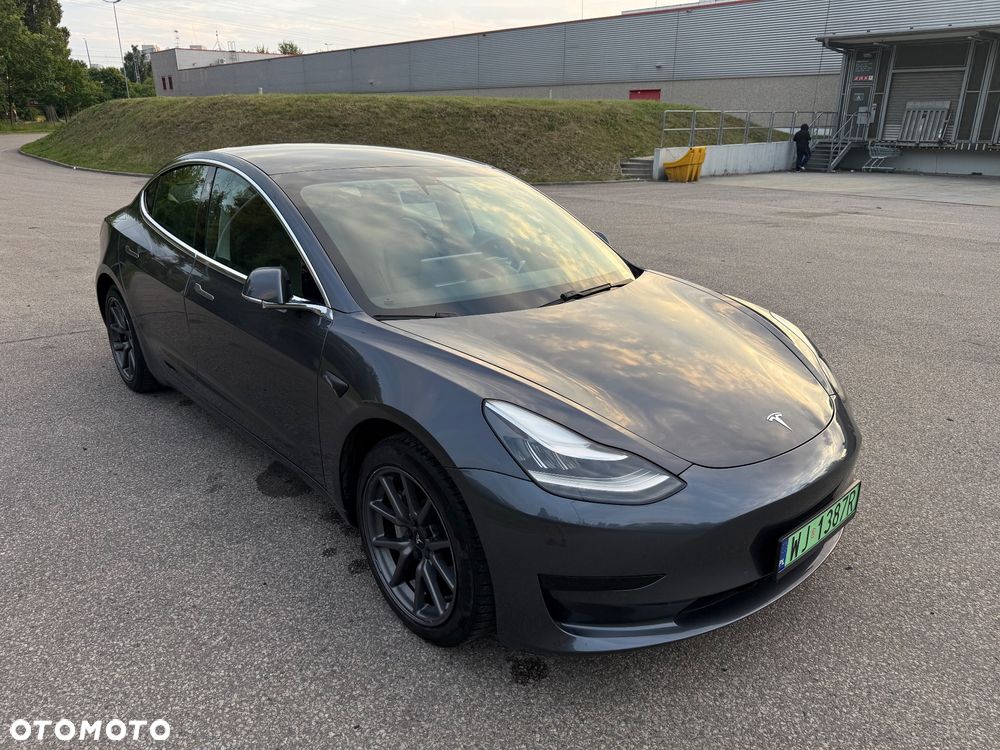Tesla Model 3 Standard Range Plus - 3