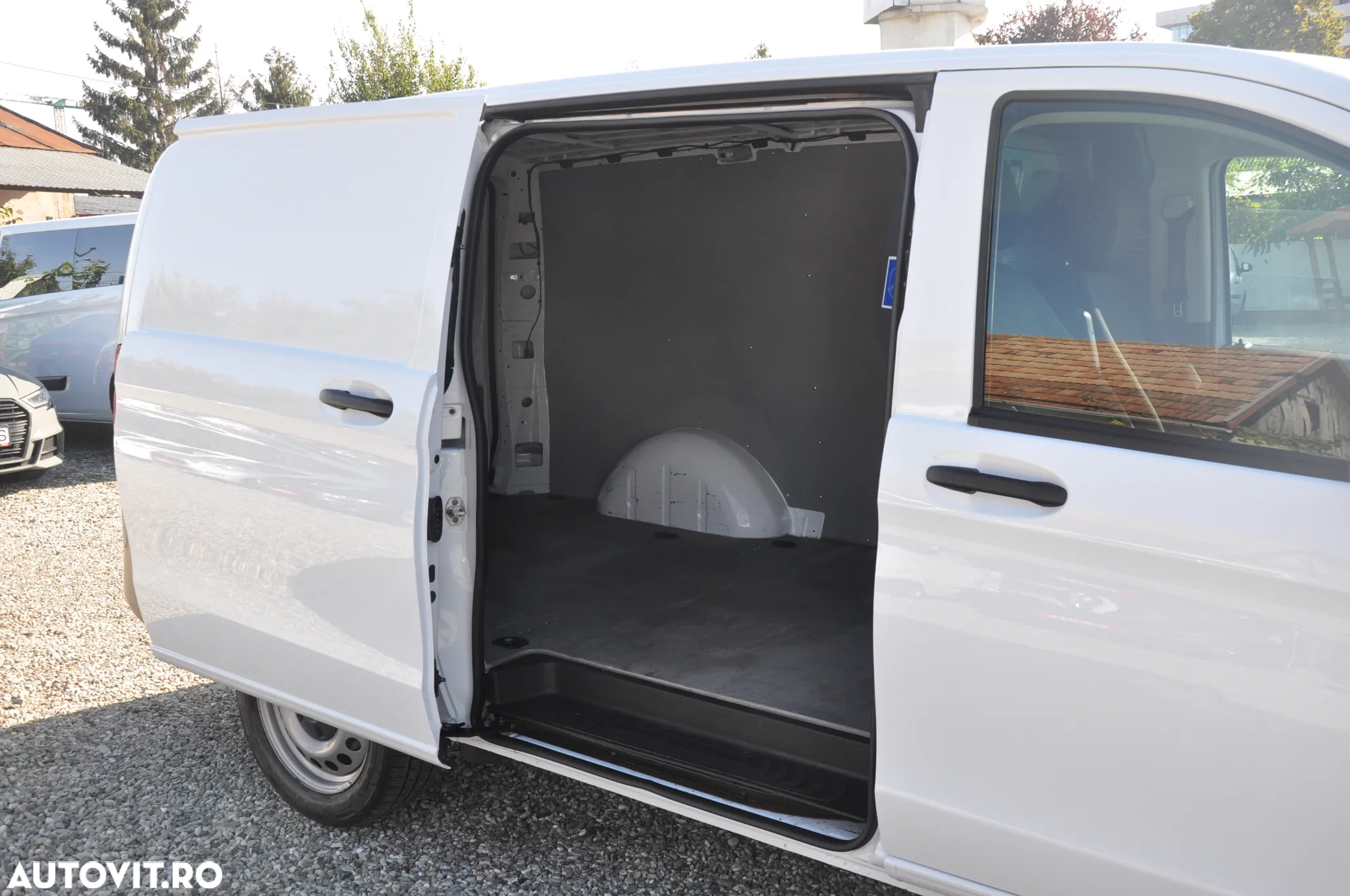 Mercedes-Benz Vito 114 Furgon - 12