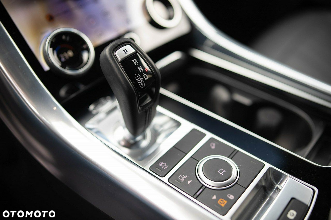 Land Rover Range Rover Sport - 17