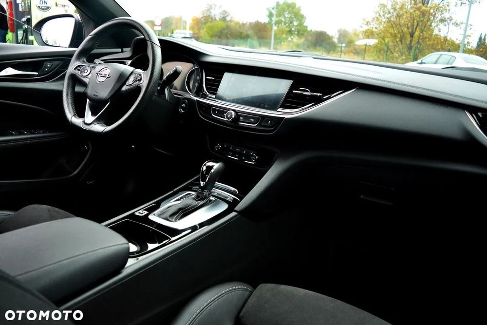 Opel Insignia 2.0 CDTI Business Elegance S&S - 28