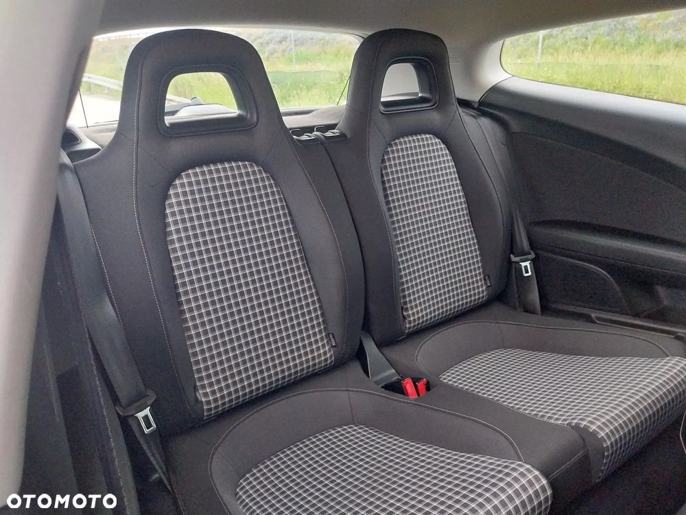Volkswagen Scirocco - 12