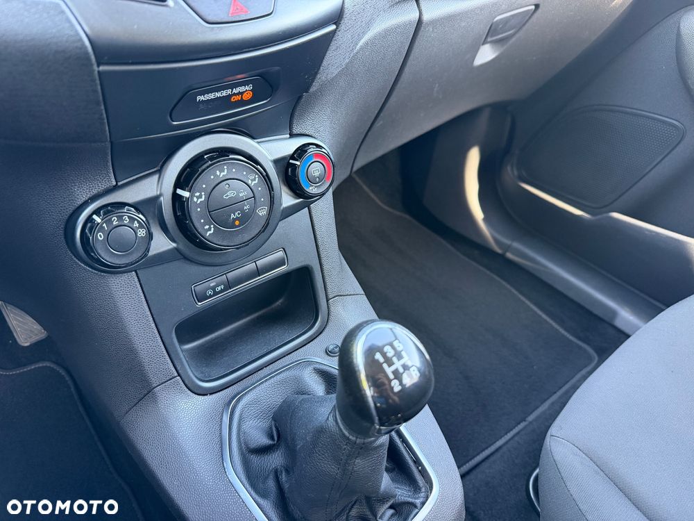 Ford Fiesta 1.0 EcoBoost Titanium - 18
