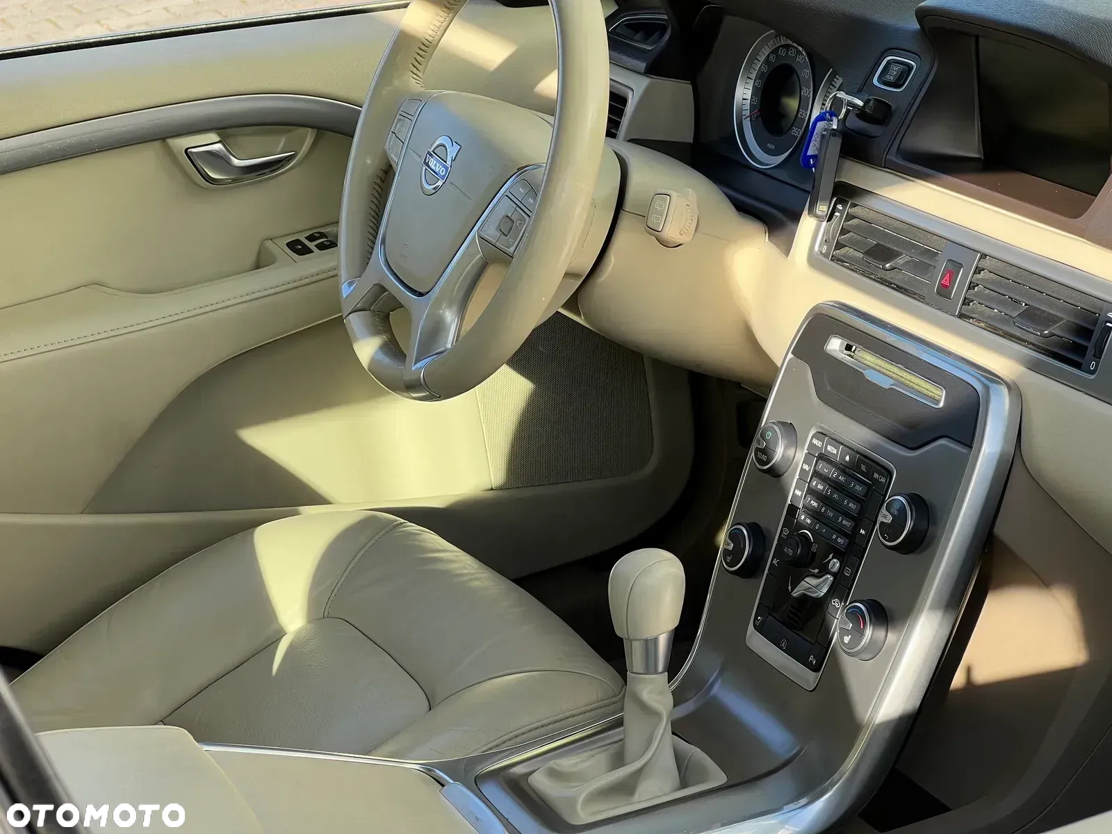 Volvo V70 D5 Summum - 27